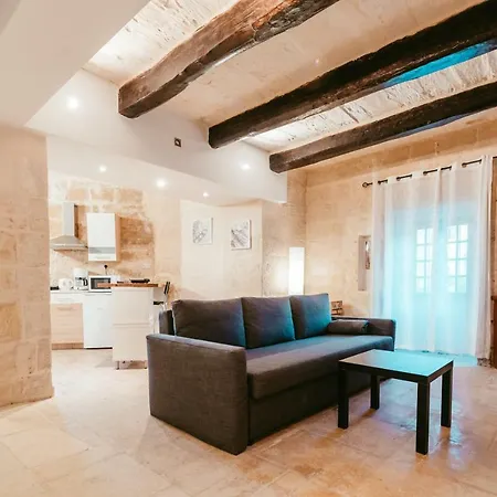 120 Lapsi Apartment *